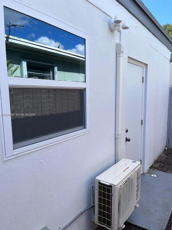 50 NW 68th Ct 3, Miami, FL 33126