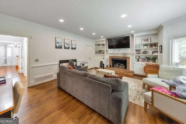 573 N Palisades Circle SE, Marietta, GA 30067