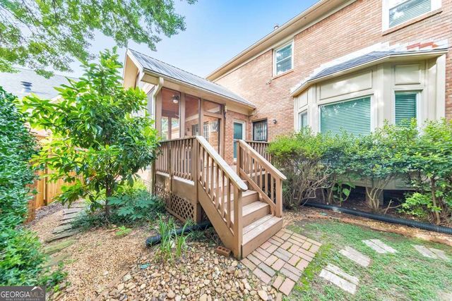 573 N Palisades Circle SE, Marietta, GA 30067