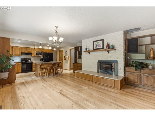 299 CEDAR Ln, Longview, WA 98632
