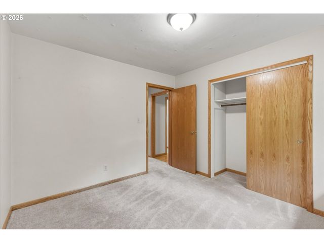 299 CEDAR Ln, Longview, WA 98632