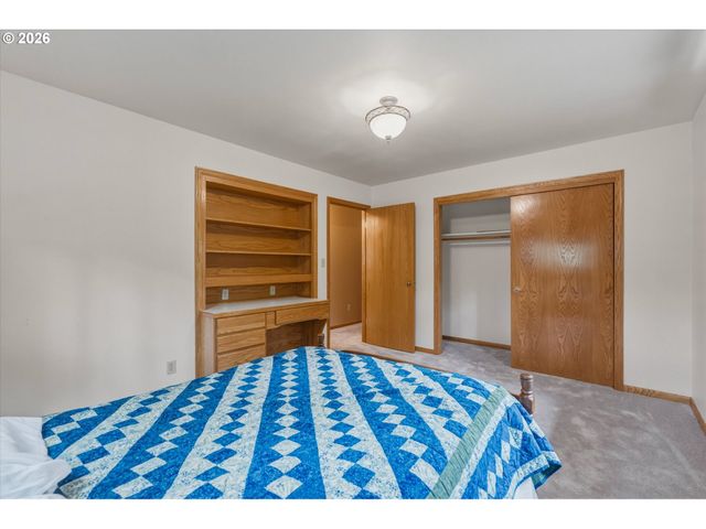 299 CEDAR Ln, Longview, WA 98632