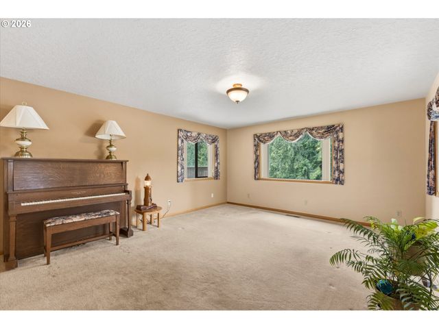 299 CEDAR Ln, Longview, WA 98632