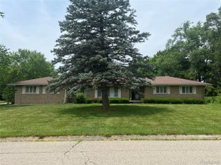 1361 Dyemeadow Lane, Flint Charter Township, MI 48532