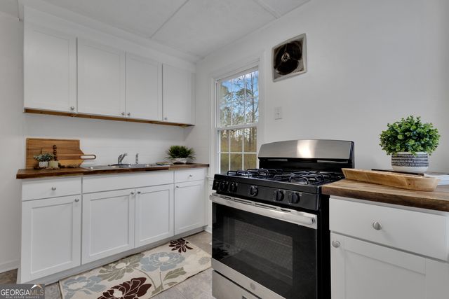 69 Bailey Drive, Newnan, GA 30263