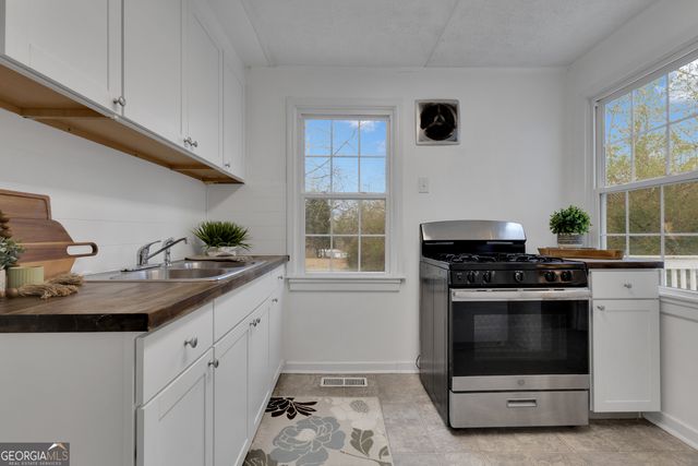 69 Bailey Drive, Newnan, GA 30263