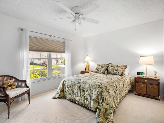 4266 OAKHURST CIRCLE E 3060, Sarasota, FL 34233