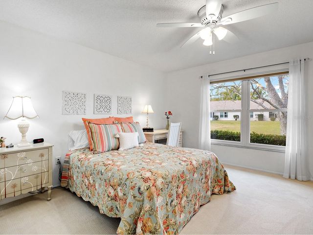 4266 OAKHURST CIRCLE E 3060, Sarasota, FL 34233