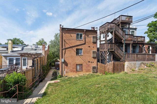 1700 IRVING ST NW, Washington, DC 20010