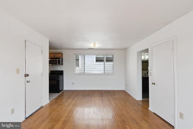 1700 IRVING ST NW, Washington, DC 20010