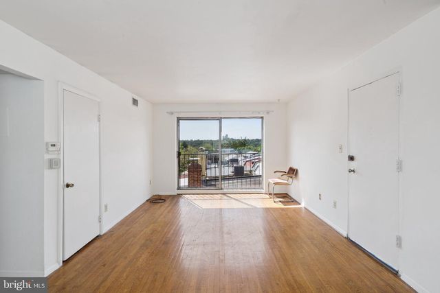 1700 IRVING ST NW, Washington, DC 20010