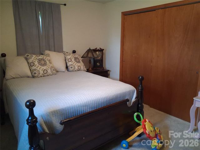 114 Ashworth Circle, Marion, NC 28752