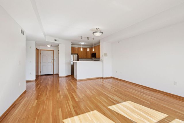 560 2nd Street N 410, Minneapolis, MN 55401