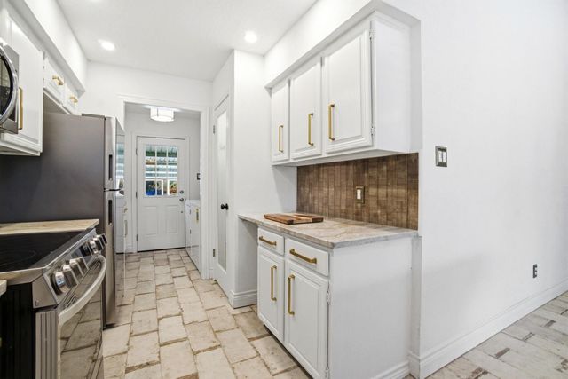 37 April Village, Montgomery, TX 77356