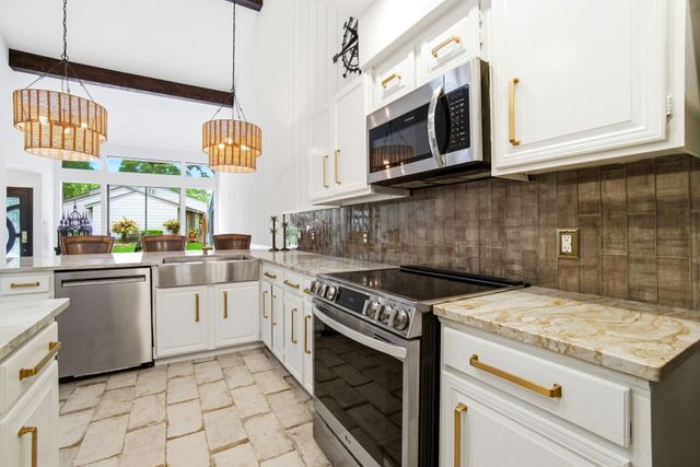 37 April Village, Montgomery, TX 77356