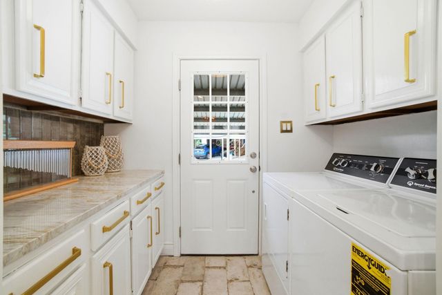 37 April Village, Montgomery, TX 77356