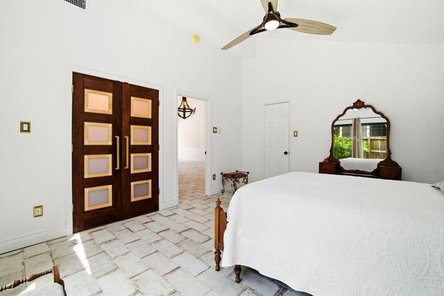 37 April Village, Montgomery, TX 77356