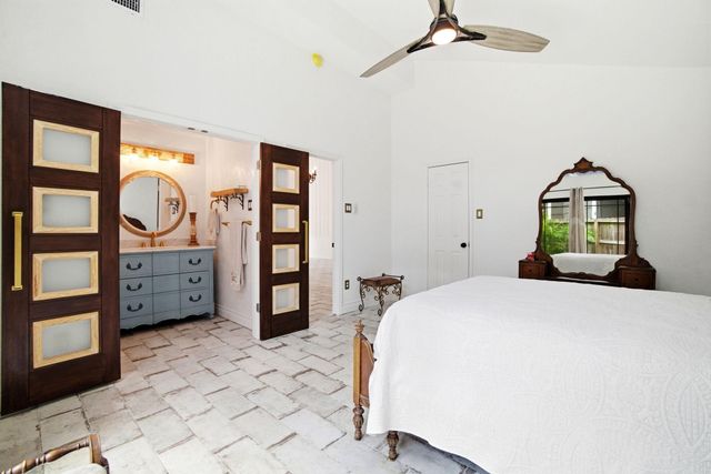 37 April Village, Montgomery, TX 77356