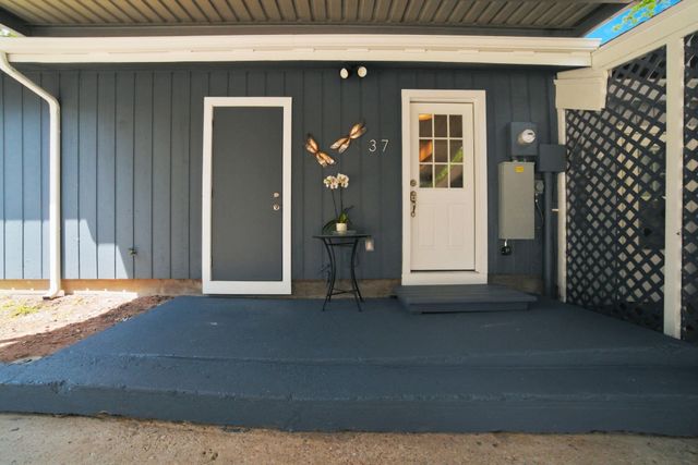 37 April Village, Montgomery, TX 77356