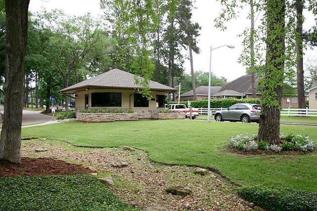 37 April Village, Montgomery, TX 77356