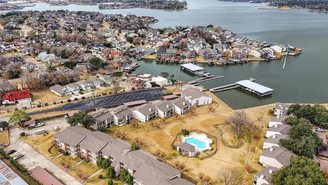 37 April Village, Montgomery, TX 77356