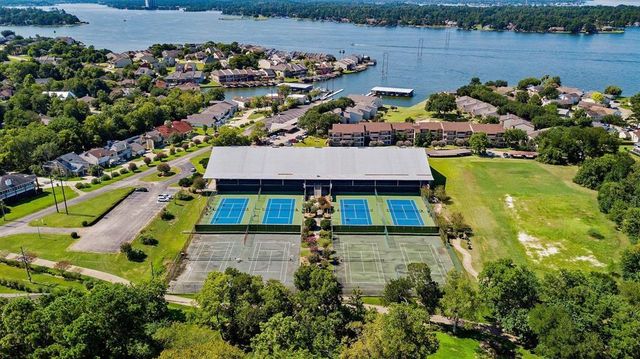 37 April Village, Montgomery, TX 77356