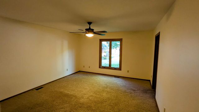 1308 N Jay Ct, Derby, KS 67037