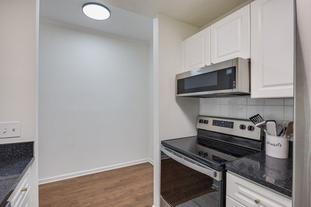 2025 Woodmont Blvd Apt 339, Nashville, TN 37215
