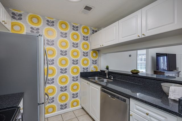 2025 Woodmont Blvd Apt 339, Nashville, TN 37215