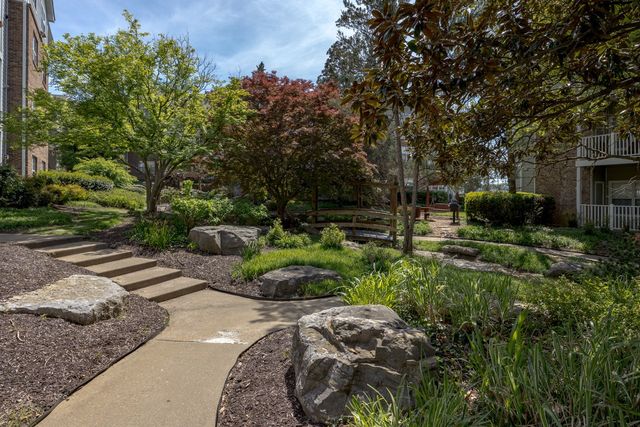 2025 Woodmont Blvd Apt 339, Nashville, TN 37215