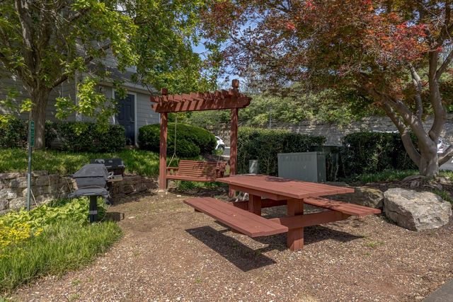 2025 Woodmont Blvd Apt 339, Nashville, TN 37215