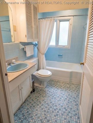 1541 Hampton Road, Charleston, WV 25314