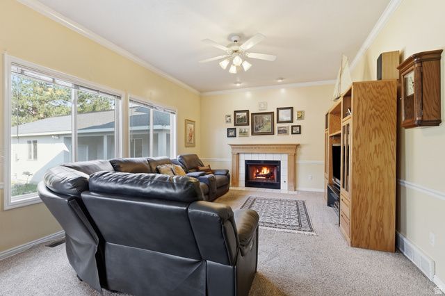 6261 S VINECREST DR, Salt Lake City, UT 84121