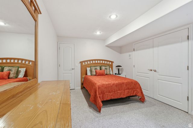 6261 S VINECREST DR, Salt Lake City, UT 84121