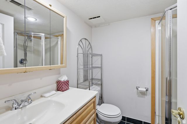 6261 S VINECREST DR, Salt Lake City, UT 84121