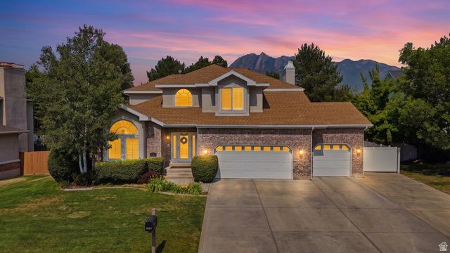 6261 S VINECREST DR, Salt Lake City, UT 84121