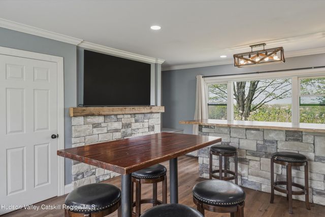 106 Mosher Road, Averill Park, NY 12018