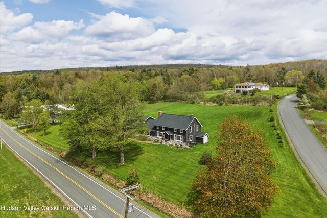 106 Mosher Road, Averill Park, NY 12018