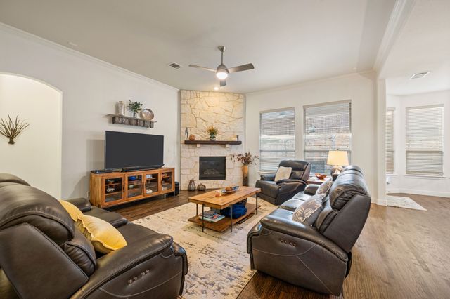 1223 Canyon, Grapevine, TX 76051