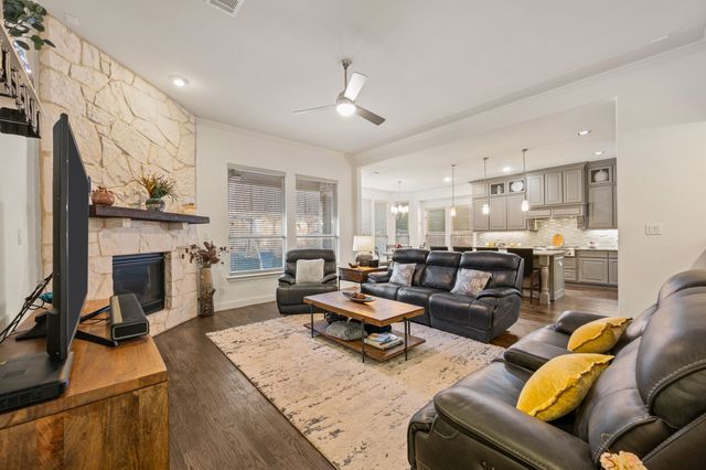 1223 Canyon, Grapevine, TX 76051