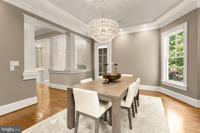 8819 CHALON DR, Bethesda, MD 20817