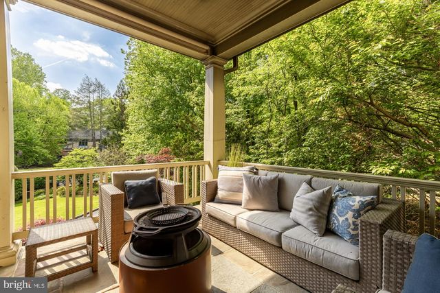 8819 CHALON DR, Bethesda, MD 20817