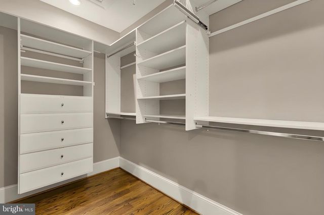 8819 CHALON DR, Bethesda, MD 20817
