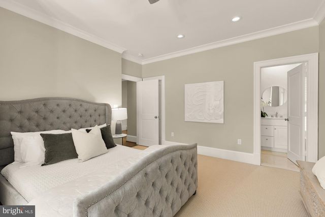8819 CHALON DR, Bethesda, MD 20817