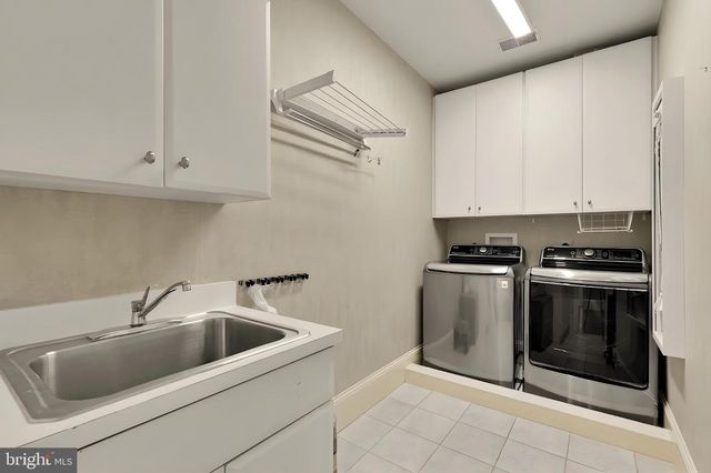 8819 CHALON DR, Bethesda, MD 20817