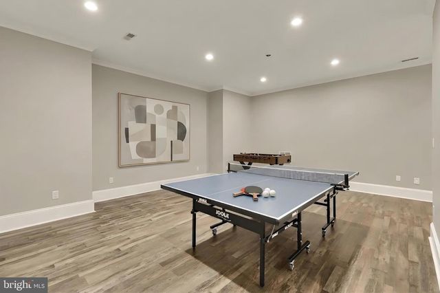 8819 CHALON DR, Bethesda, MD 20817