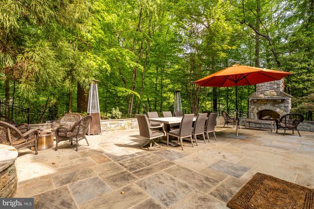 8819 CHALON DR, Bethesda, MD 20817