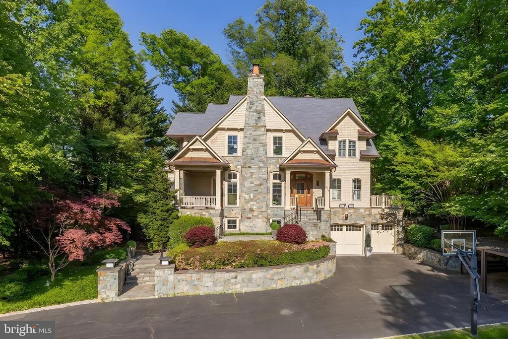 8819 CHALON DR, Bethesda, MD 20817