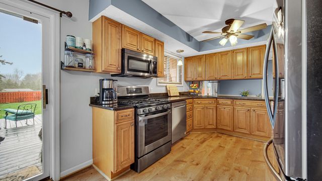 5821 W 250 N, La Porte, IN 46350