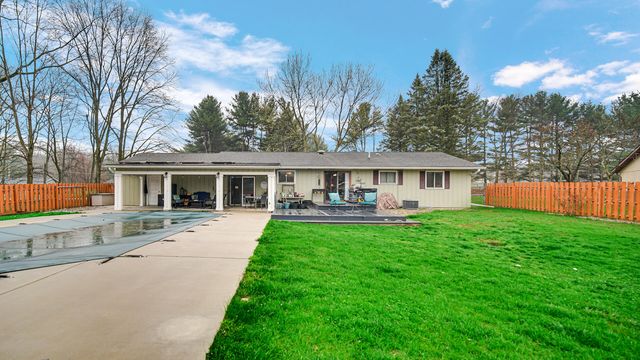 5821 W 250 N, La Porte, IN 46350